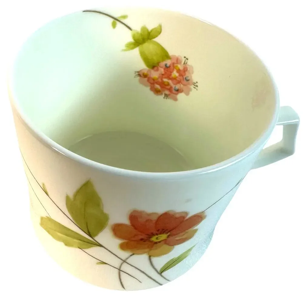 Mikasa Bone China Japan 1974-1996 Retired 'Just Flowers' 4-Piece Place Setting